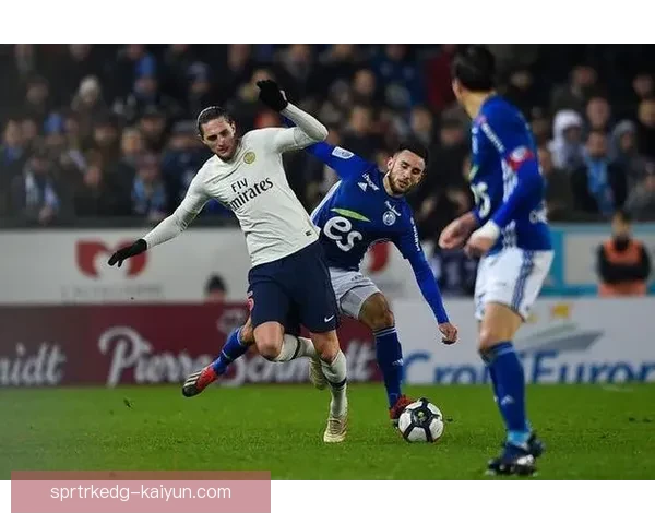 那不勒斯中场对 Osimhen 表现稳健，球队竞争力增强值得关注