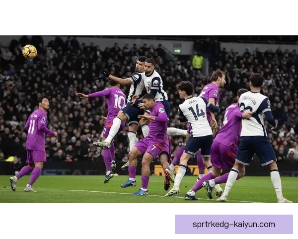 英超狼队续约黄喜灿，状态回暖值得关注